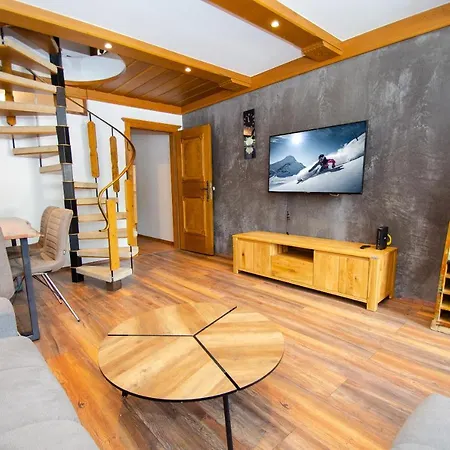 Penthouse Eightyone Incl Summer Card By In One Apartament Kaprun